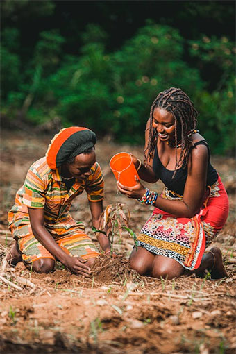 african-couple-in-woods
