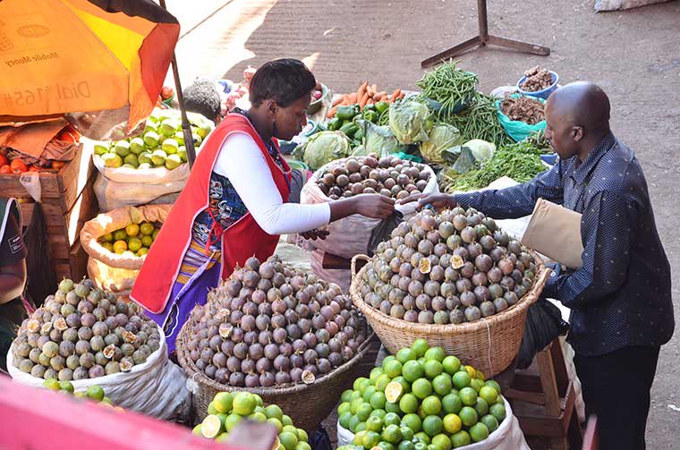 buying-fruits