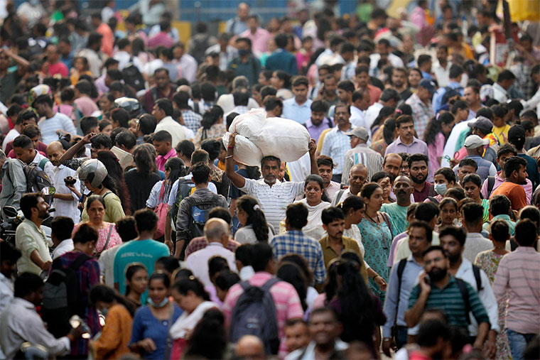 people-in-mumbai
