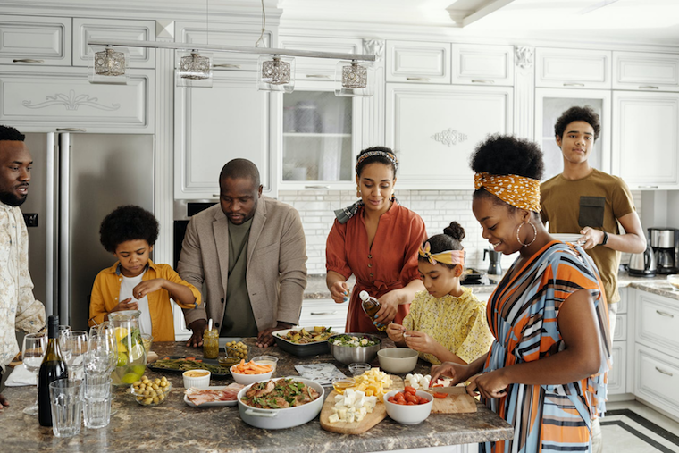 Setting Goals and Resolutions for 2024 as a Family