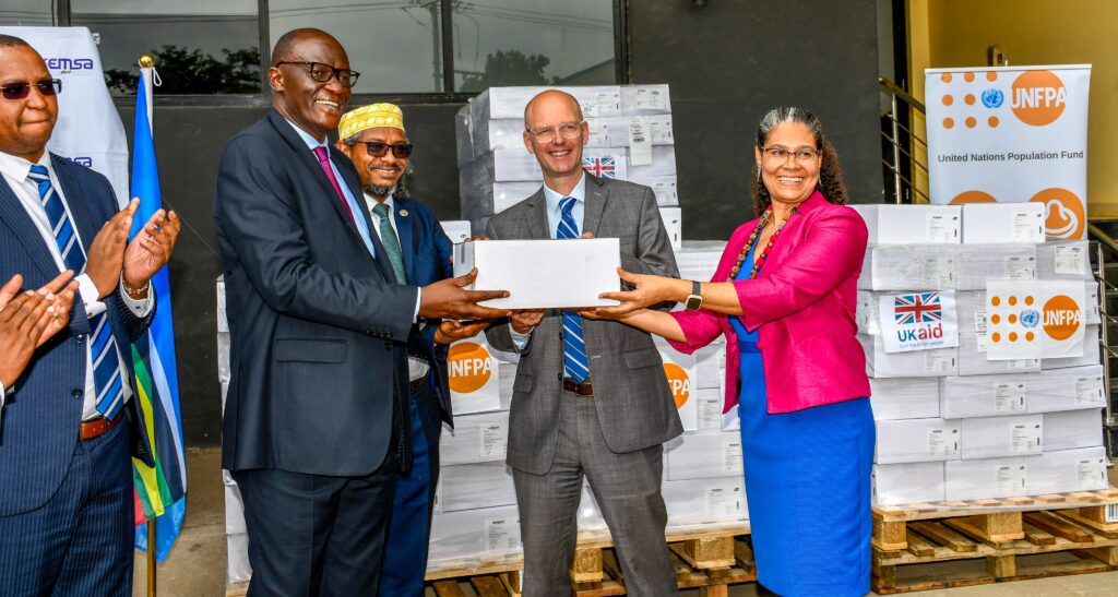 Family planning drive in Kenya gets 450,000 self-injectable contraceptive doses from UK