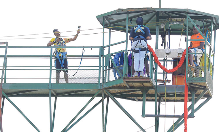 bungee-jumping-launch-pad-1