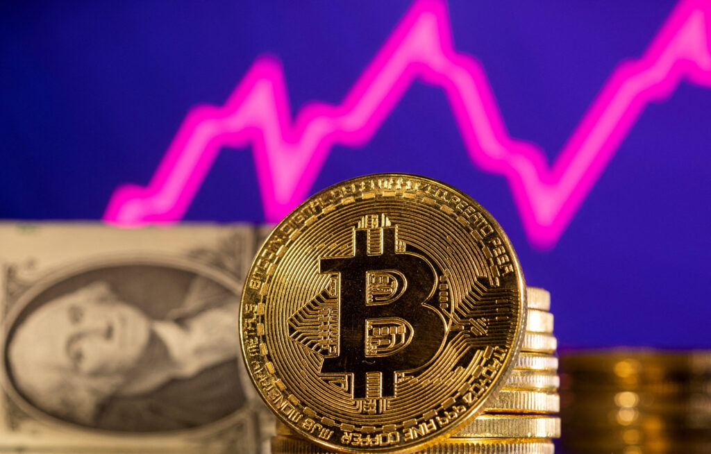 How Decentralized Finance (DeFi) is reshaping traditional finance ecosystem