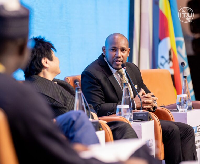 ronald-azairwe-8-764x628-1