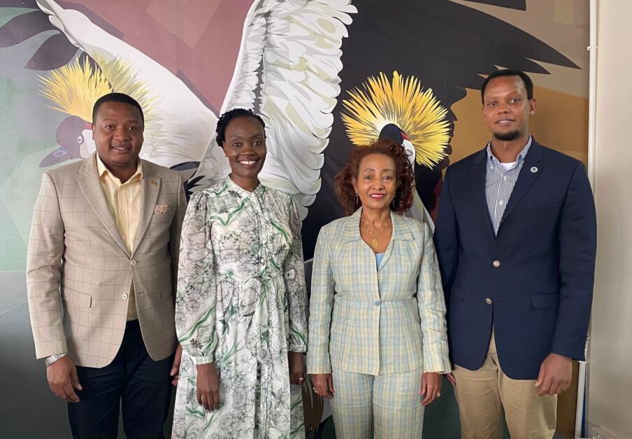 uta-meeting-with-uganda-airlines-904x628-2