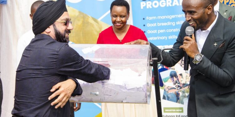 Uganda's Youth Platform Africa is transforming the country through agribusiness. The head of the State House Investors Protection Unit, Col. Nakalema, applauds its mission to fight poverty.