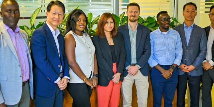 From left to right: Moses Kutesta Buye - Country Manager for Uganda, Samsung Electronics East Africa; Simon Lee - Samsung CEO for Africa; Desire Pamela Kaliisa - Commercial Efficiency Manager, Watu Simu; Chandni Patel - Head of Go to Market, Watu Simu; Damien Gueroult - Country Manager, Watu Uganda; John Nyonyintono - Product Manager, Watu Simu; President Richard Lee - Head of SEEA Subsidiary.
