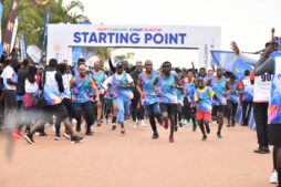 runners-setting-off-for-the-2025-rotary-cancer-run-254x169-1